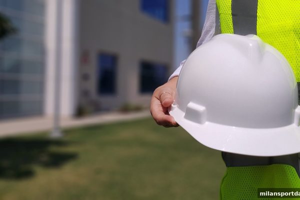 米兰体育深度解析：黑名单查询与提款手续费全攻略
